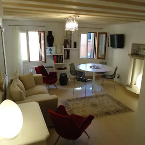 https://ca-dei-carpini.hotelinveneto.com